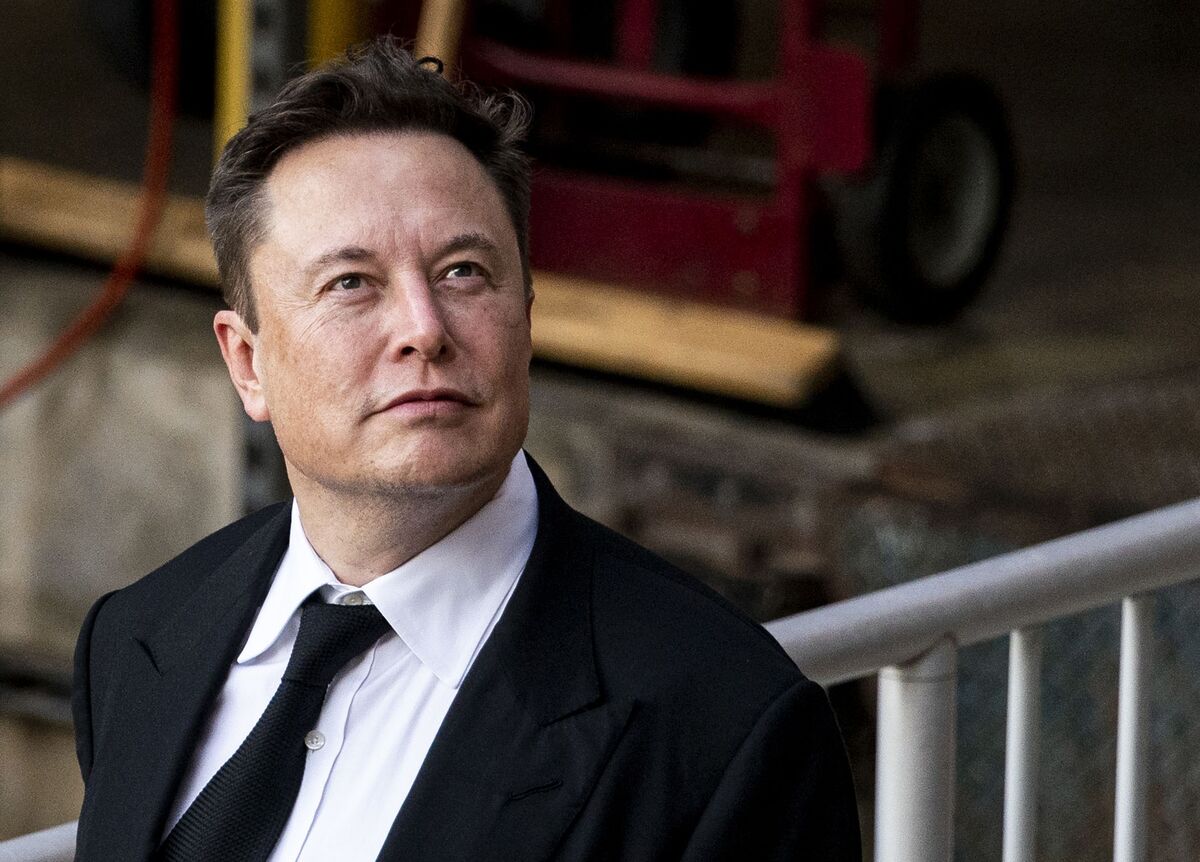 Elon Musk's Super Bowl Commercial: A Game-Changer in Advertising
