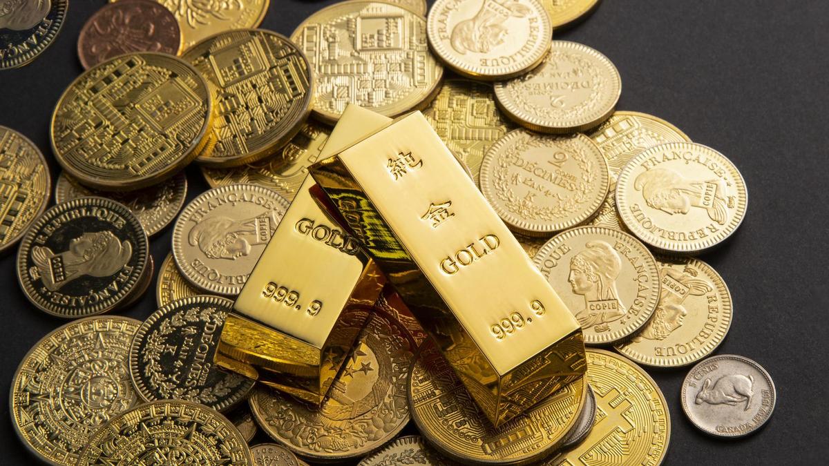 Gold Prices Hit New Record: Wall Street Predicts Surge to $3,500